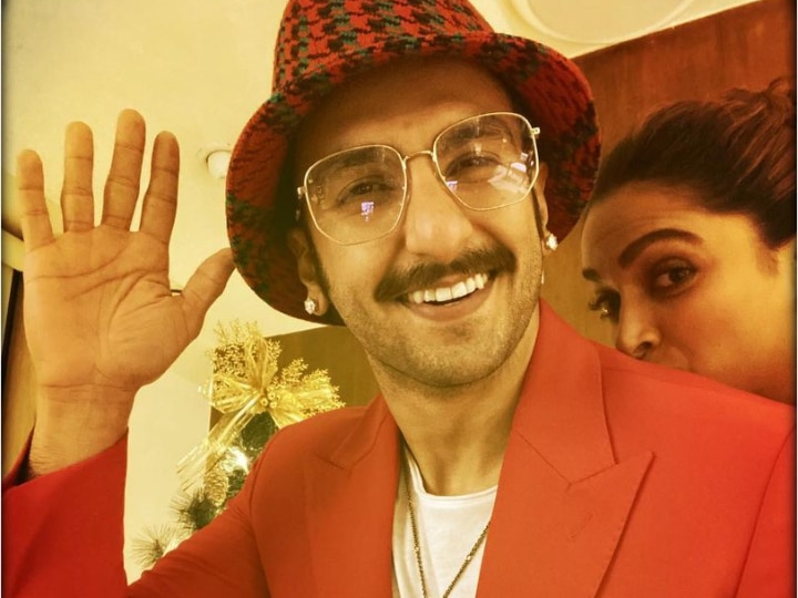 Merry Christmas 2020 Ranveer Singh Sends Out Christmas Wishes With His Little Elf Deepika Padukone Ranveer Singh Sends Out Christmas Wishes With His ‘Little Elf’ Deepika Padukone