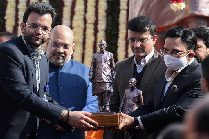 Many prominent BJP leaders paid tribute to Arun Jaitley. Prime Minister Modi wrote in a tweet that Jaitley worked continuously for the development of the country. (Photo by Prakash SINGH / AFP)