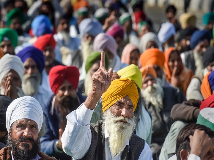 Farmers Protest Update farmers Unions Threaten to burn  Laws Copies on Lohri 2021 Will Celebrate Lohri On Borders By Burning Farm Laws Copies: Farmers' Unions Ahead Of Next Round Of Talks