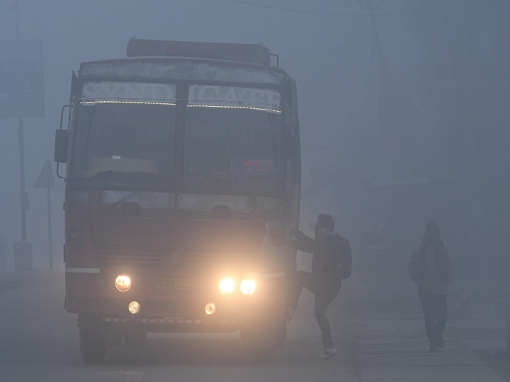 Cold and dry northerly/northwesterly winds from the western Himalayas have been barreling through the plains, bringing the minimum temperature in north India down. 'Dense' to 'Very Dense' fog with visibility under 50 metres is expected in several parts of northwest India on December 30 and New Year’s Eve. (Image: PTI)
