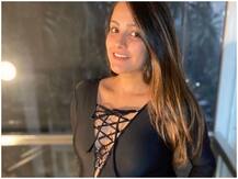 Anita Hassanandani Flaunts Her Baby Bump In A Black SWIMSUIT