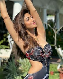 PICS: Shilpa Shetty Flaunts Toned Figure In Swimwear, Hubby Gushes Over Her; Jacqueline Fernandez Call Actress 'Goddess'