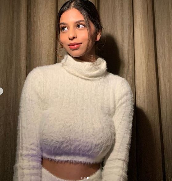 Are You For Real, Asks BFF Shanaya Kapoor To Suhana Khan As She Stuns In White Furry Co-ords