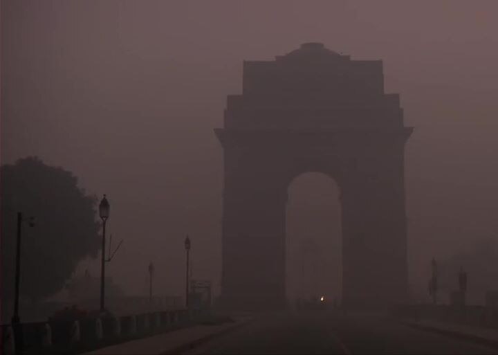 Blanketed With Dense Fog, Delhi Wakes Up At 1.1 Degrees On New Year, Coldest Day In 15 Years Blanketed With Dense Fog, Delhi Wakes Up At 1.1 Degrees On New Year, Coldest Day In 15 Years