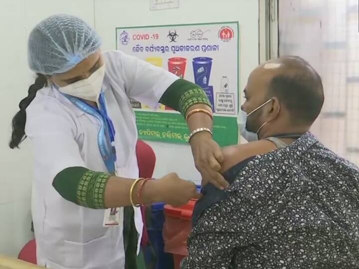 Odisha: Coronavirus vaccination dry run being conducted at Capital Hospital, Bhubaneswar. (Photo: ANI)