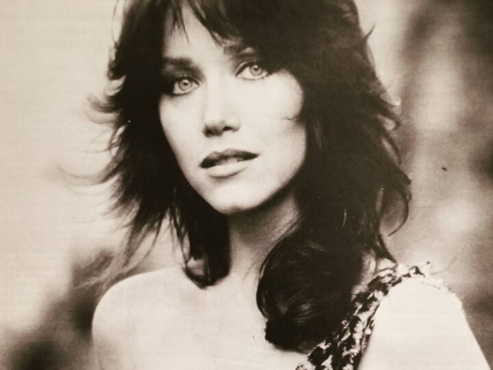 Bond Girl Tanya Roberts Passes Away At 65 'Bond Girl' Tanya Roberts Passes Away At 65