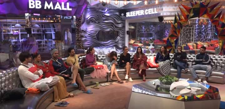 Meanwhile, this week 4 contestants- Rubina Diliak, Abhinav Shukla, Aly Goni & Jasmin Bhasin have been nominated for eviction