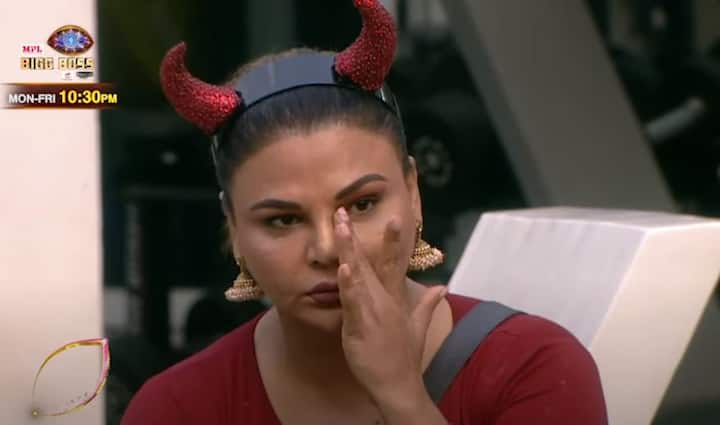 She will also tell Bigg Boss that she wants to be Abhinav's girlfriend and confess her feelings to him.