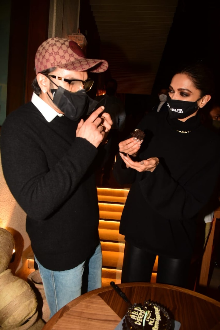 Deepika Padukone's Birthday Dinner Was Flanked By Celebs In Their Stylish  Best