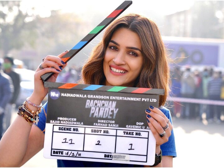 Kriti Sanon Bachchan Pandey First Day Shoot Film Goes On Floors, Fans Ask Where Is Akshay Kumar? Kriti Sanon Shares PICS From Sets Of 'Bachchan Pandey' As Film Goes On Floor, Fans Ask 'Where Is Akshay Kumar?'