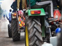 Farmers, Delhi police to hold third meeting over Kisan tractor march today