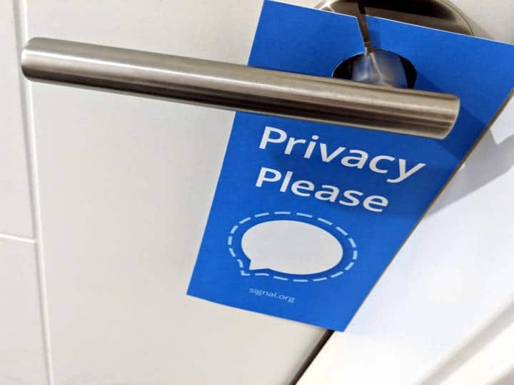 Time To Move On From WhatsApp To Signal? 5 Reasons Why You Should Download This Messaging App Time To Move On From WhatsApp To Signal? 5 Reasons Why You Should Download This Messaging App