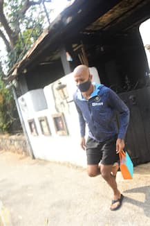 PICS: Check Out Hardik Pandya's New Bald Look Here