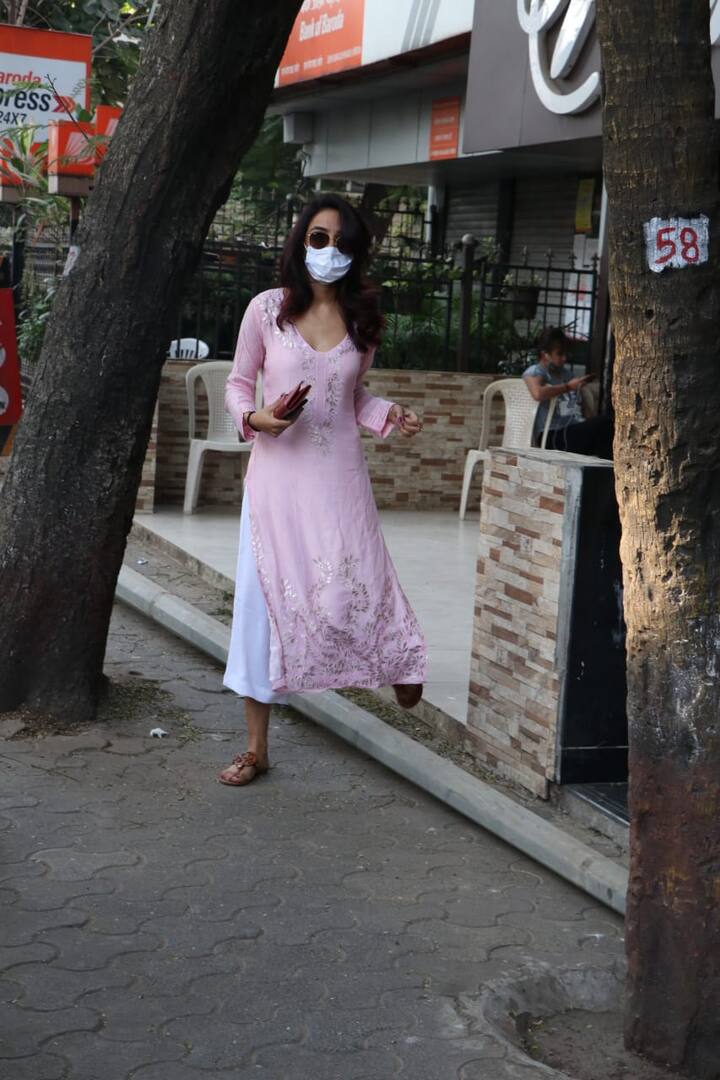 She was one of the most popular contestants of the season and it therefore came as a big shock. After her eviction, fans trended #BringJasminBhasinBack and managed to cross two million tweets in a matter of hours.