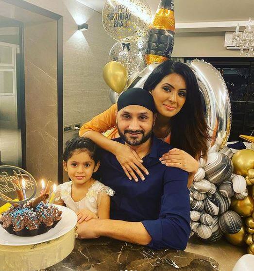 Harbhajan Singh and Hinaya Heer Plaha- Harbhajan and Hinaya are one of the adorable father-daughter Jodi among the Indian Cricketer celebs. The Indian spinner and wife Geeta Basra welcomed their daughter on July 27 2016.