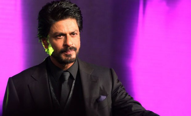 Shah Rukh Khan Dodges Question On Cbfc Certificate Denial To Lipstick Under My Burkha ‘लिपस्टिक अंडर माई बुर्का’ को लेकर सीबीएफसी विवाद पर पूछे गये सवाल को टाल गए शाहरुख