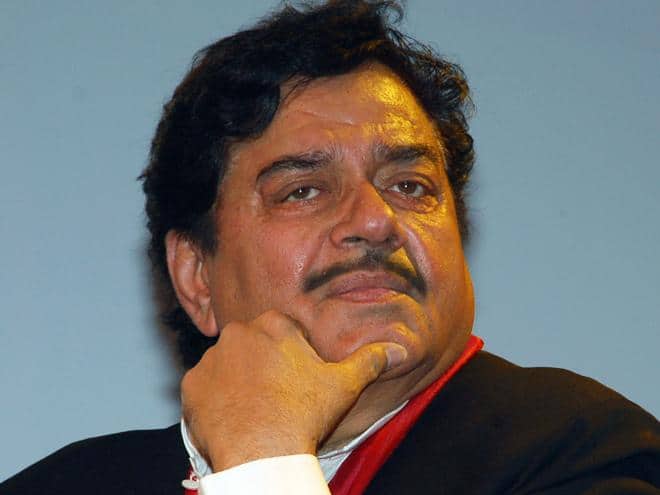 Shatrughan Sinha staement on Nitish Kumar image बीजेपी के साथ नीतीश के 'इमेज' पर शत्रुघ्न सिन्हा का जवाब- 'नो कमेंट'