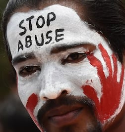 भारतीय ने अमेरिकी विमान में की महिला से छेड़छाड़, स्वीकार किया अपराध