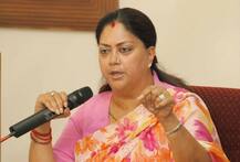 वसुंधरा का तुगलकी फरमान, स्कूल में बच्चों को बांटी जाए सरकार की उपलब्धियों की बुकलेट