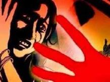 मां-बेटी का अपहरण कर चलती कार में मां के साथ किया गैंग रेप