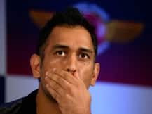 इस बार स्विमिंग पूल को लेकर विवादों में घिरे कैप्टन कूल