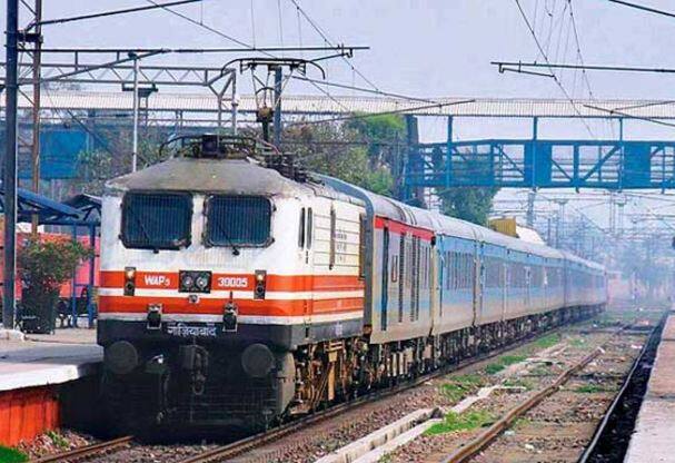 ट्रेनों की स्पीड बढ़ाने के लिए 18000 करोड़ रुपये की परियोजना को नीति आयोग ने दी मंजूरी Niti Aayog Approves Rs 18000 Crores Project To Boost Train Speeds ट्रेनों की स्पीड बढ़ाने के लिए 18000 करोड़ रुपये की परियोजना को नीति आयोग ने दी मंजूरी