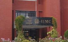 IIMC को जल्द मिलेगा डीम्ड यूनिवर्सिटी का दर्जा, अब छात्रों को मिलेगी डिग्री