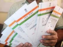 आयकर विभाग ने 50 लाख पैन नंबर को आधार से जोड़ा