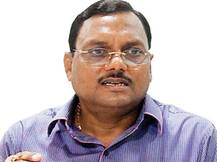 नोएडा: सस्पेंड इंजीनियर यादव सिंह की पत्नी के खिलाफ गैर जमानती वारंट जारी