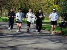 घर के आसपास पार्क है तो आप भी रह सकते हैं सेहतमंद