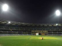 मुंबई में IPL पर लटकी तलवार, हाईकोर्ट ने पूछा IPL मैच जरूरी या जिंदगी