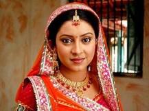 प्रत्यूषा की मौत से दुखी महिला ने मासूम बेटे के सामने लगाई फांसी!