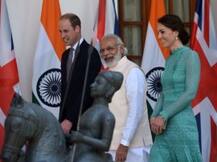 मोदी ने किया ऐसा दमदार 'हैंडशेक' कि प्रिंस के हाथ पड़ गए सफेद