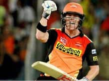वॉर्नर के अर्धशतक से सनराइजर्स ने मुंबई को हराकर खाता खोला