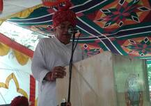 बीजेपी सांसद सोनाराम चौधरी को युवक ने सरेआम जड़ा थप्पड़!