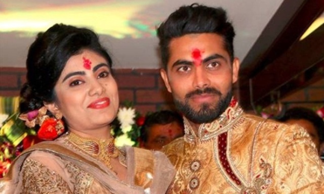 IN PICS: रविन्द्र जडेजा को गिफ्ट में मिली 1 करोड़ की कार!