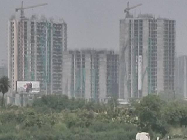दरअसल आयकर विभाग ने पहले ही किराएदारों के लिए ये फरमान जारी किया था कि फर्जी किराए की रसीद जमा करने वालों को एचआरए क्लेम का फायदा नहीं मिलेगा. जो किराए की रसीद आप जमा कर रहे हों उस पर दस्तखत भी जरूर करें वरना वो स्वीकार नहीं की जाएगी. फेक किराए की रसीद देने वालों मुश्किलों का सामना करना पड़ेगा.