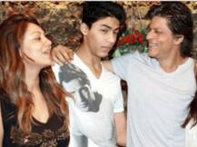 शाहरूख चाहते हैं कि पढ़ाई के बाद फिल्मों में काम शुरू करें बच्चे