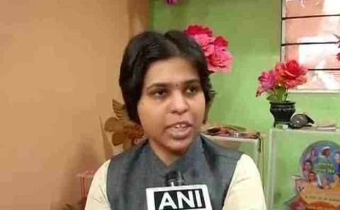 तृप्ति देसाई को सबरीमाला मंदिर में जाने की इजाजत नहीं: केरल सरकार तृप्ति देसाई को सबरीमाला मंदिर में जाने की इजाजत नहीं: केरल सरकार