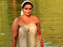 बर्थडे स्पेशल: अभिनेत्री श्वेता मेनन ने 'लाइव डिलिवरी' का सीन शूट कर मचाया था तहलका