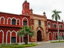 यूपी: शहीदों पर आपत्तिजनक टिप्पणी करने वाला छात्र AMU से निष्कासित, जल्द होगी गिरफ्तारी