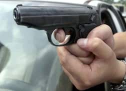 गाजियबाद: स्कूल में 11वीं के छात्र ने दूसरे छात्र पर चलाई गोली, भाई से लड़ाई का लिया बदला