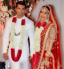 देखें दुल्हन बिपाशा और दुल्हे करण की एक्सक्लुसिव तस्वीरें 