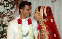 बिपाशा-करण की शादी में पहुंचे तमाम बॉलीवुड सितारे, तस्वीरों में देखें कौन-कौन हुआ शामिल