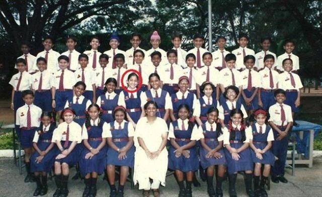 अनुष्का शर्मा ने अपनी स्कूलिंग आर्मी स्कूल से की है.