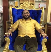 दुनिया की सबसे महंगी 'शर्ट' पहनता है ये शख्स, गिनीज बुक में शामिल हुआ इनका नाम!