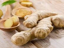 जानिए, ट्रैवल के दौरान अदरक खाने के क्या फायदे हैं!