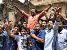 विकास बहल बनाएंगे 'सुपर 30' के संस्थापक आनंद कुमार पर फिल्म