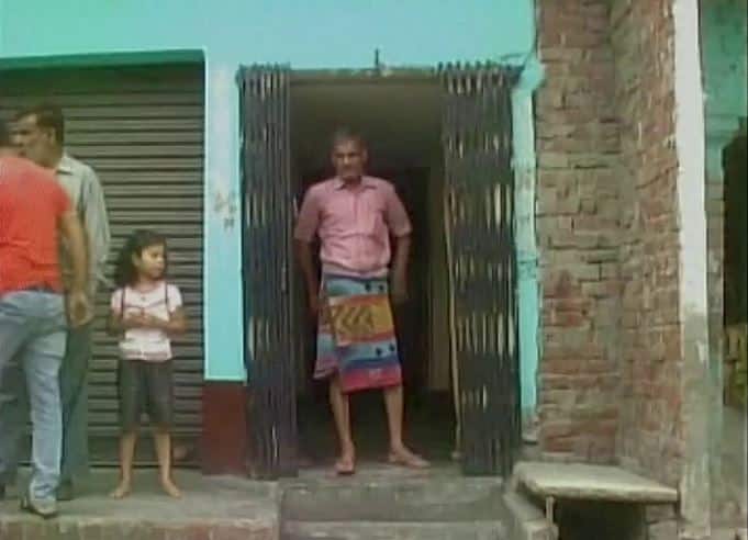 बताया गया कि सभी सांप घर के अंदर बने कुएं में पाए गए. बद में कुएं निकालकर सांप को जंगल में छोड़ दिया गया है.