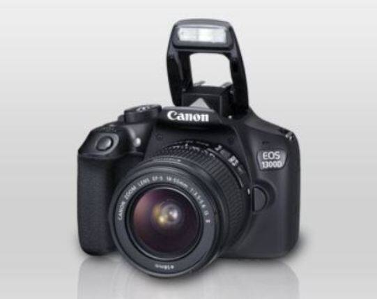 कैनन कंपनी ने 1300D की कीमत 29,995 रूपये रखी है जिसके साथ कंपनी EF-S 18-55mm IS II की लेंस किट साथ में दे रही है. 